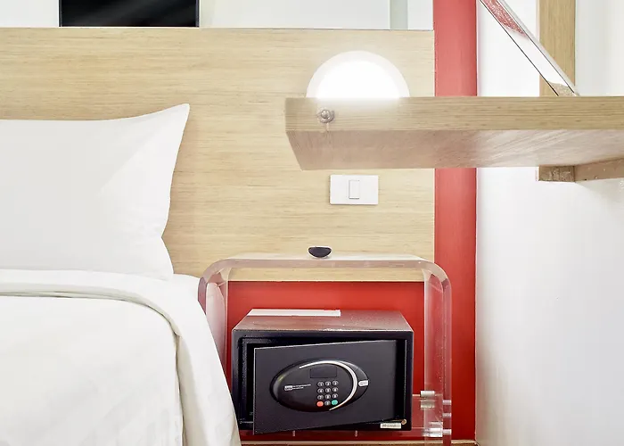Hotel Red Planet
