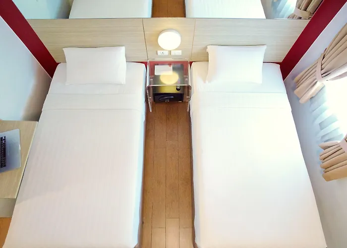 Red Planet Hotel