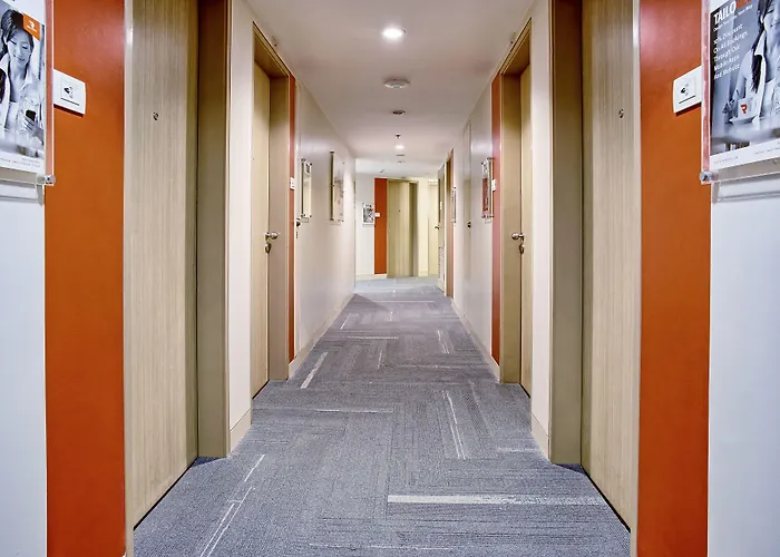 Red Planet Hotel 3*