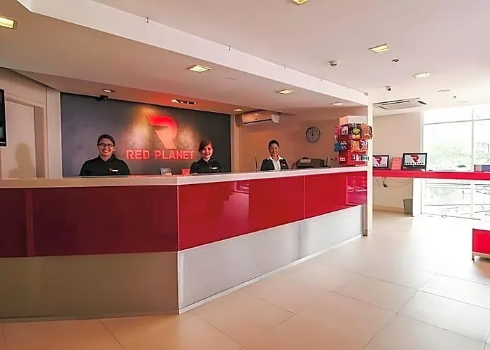 Red Planet Hotel 3*