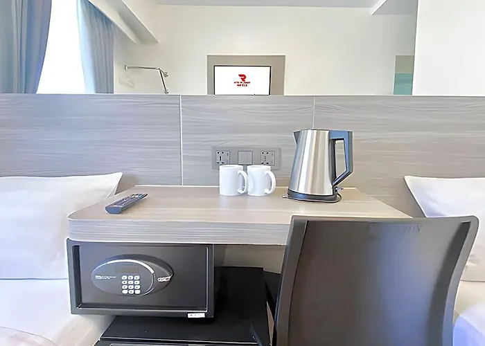 Red Planet Hotel 3*