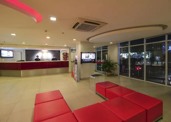 Red Planet Hotel 3*