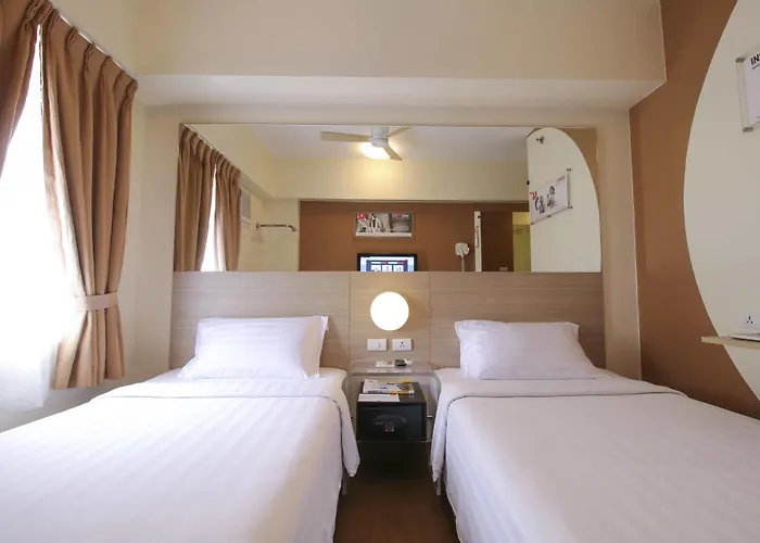 Hotel Red Planet